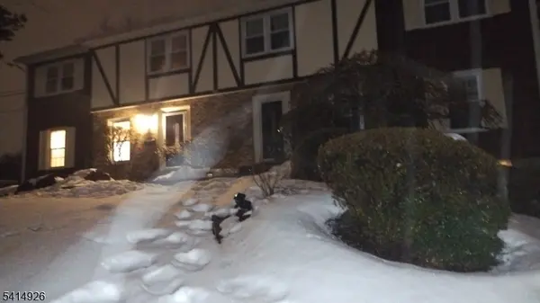 822 Pompton Ave #1, Cedar Grove Twp., NJ 07009