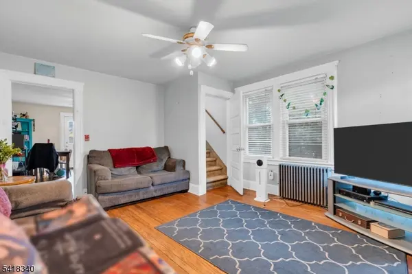 180 N Gaston Ave, Somerville Boro, NJ 08876