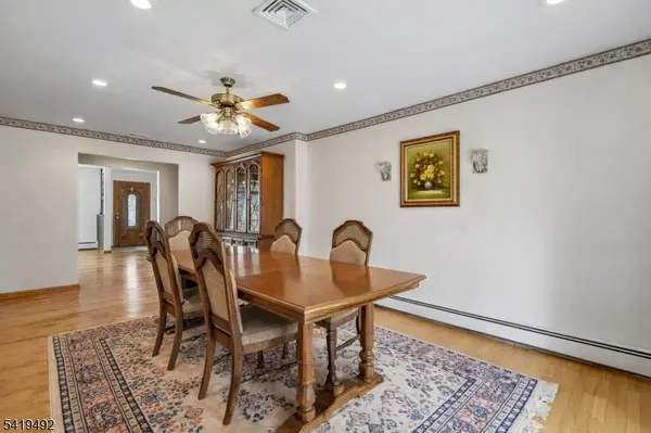 25 Victoria Dr, Clark Twp., NJ 07066