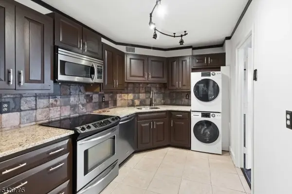 2 Claridge Dr #10-i, Verona Twp., NJ 07044