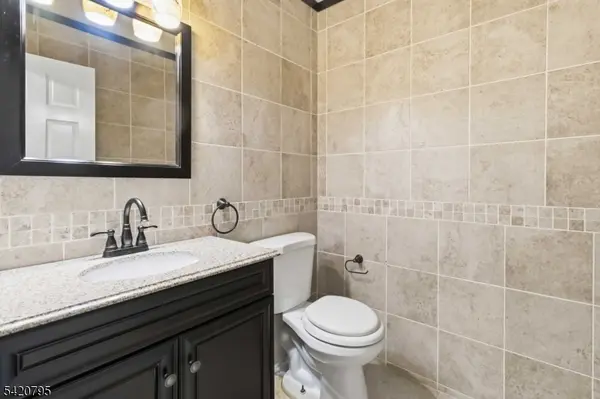 2 Claridge Dr #10-i, Verona Twp., NJ 07044