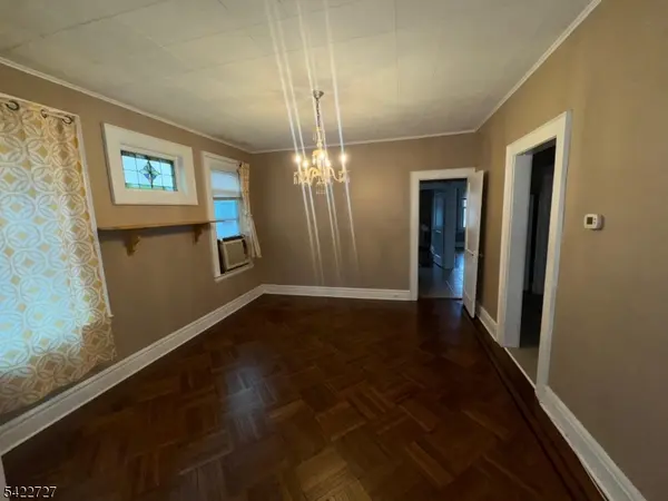 742 Pennington St, Elizabeth City, NJ 07202