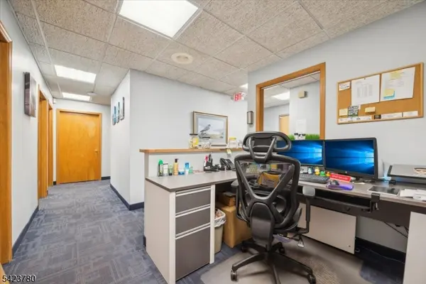 495 Union Ave, Middlesex Boro, NJ 08846