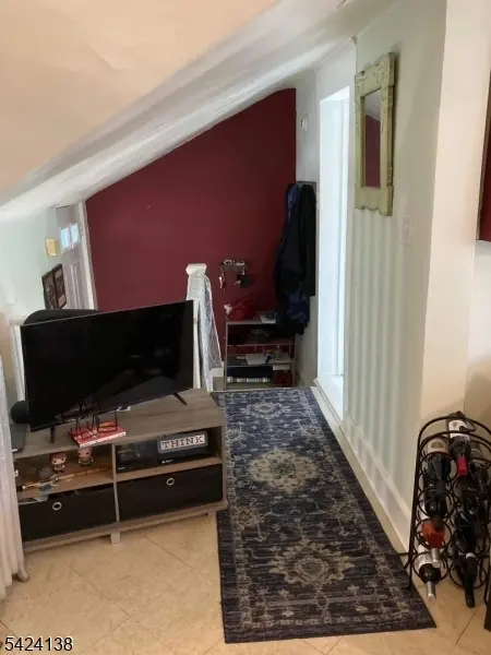 160 Chestnut St #2, Montclair Twp., NJ 07042