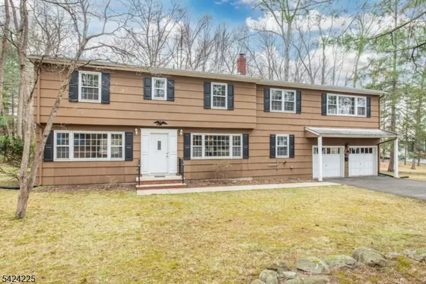 11 Summit Ave, Montvale Boro, NJ 07645