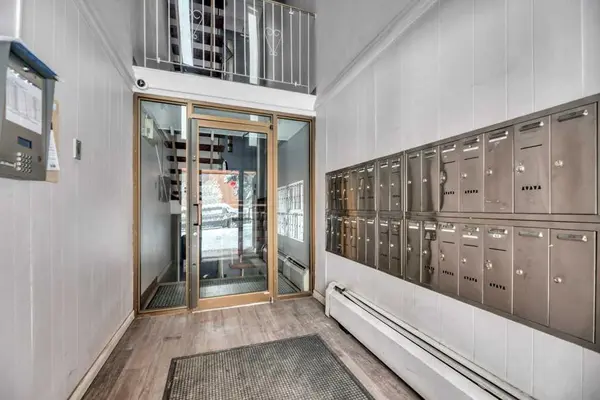 507 57 AVE SW #206, Calgary, AB T2Y 0H2