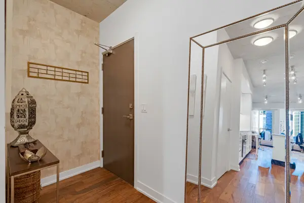 20 Gladstone AVE #516, Toronto C01, ON M6J 0E9