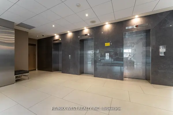 725 King ST W #205, Toronto C01, ON M5V 2W9