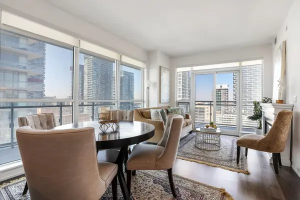 98 Lillian ST #1812, Toronto C10, ON M4S 0A5