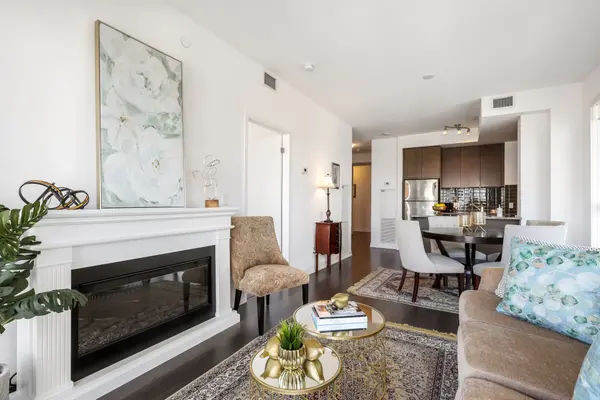 98 Lillian ST #1812, Toronto C10, ON M4S 0A5