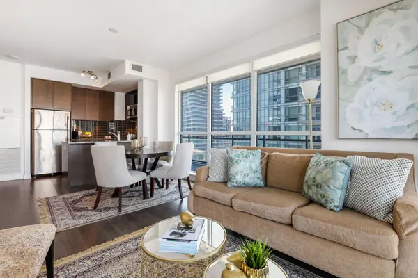 98 Lillian ST #1812, Toronto C10, ON M4S 0A5