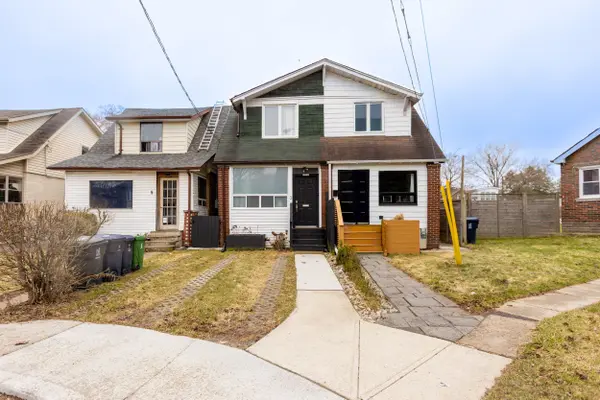 3 Denton AVE, Toronto E03, ON M4C 1T7