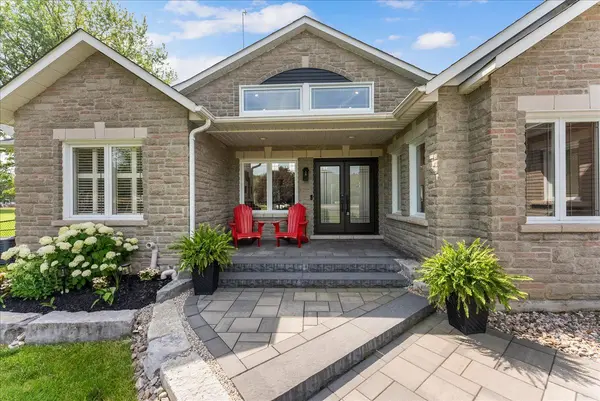 89 Hurd ST, Oshawa, ON L1H 0M3