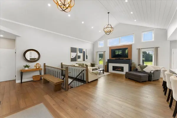 89 Hurd ST, Oshawa, ON L1H 0M3