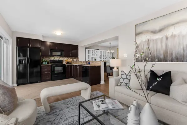 1837 Liatris DR, Pickering, ON L1X 0A4