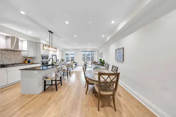 9 Floodgate RD, Whitby, ON L1P 0P5