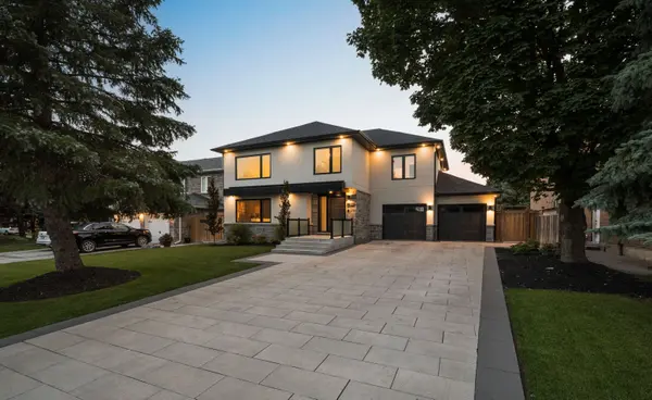 130 Fifth AVE, Vaughan, ON L4L 6Z4