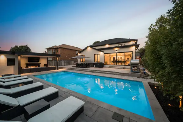 130 Fifth AVE, Vaughan, ON L4L 6Z4