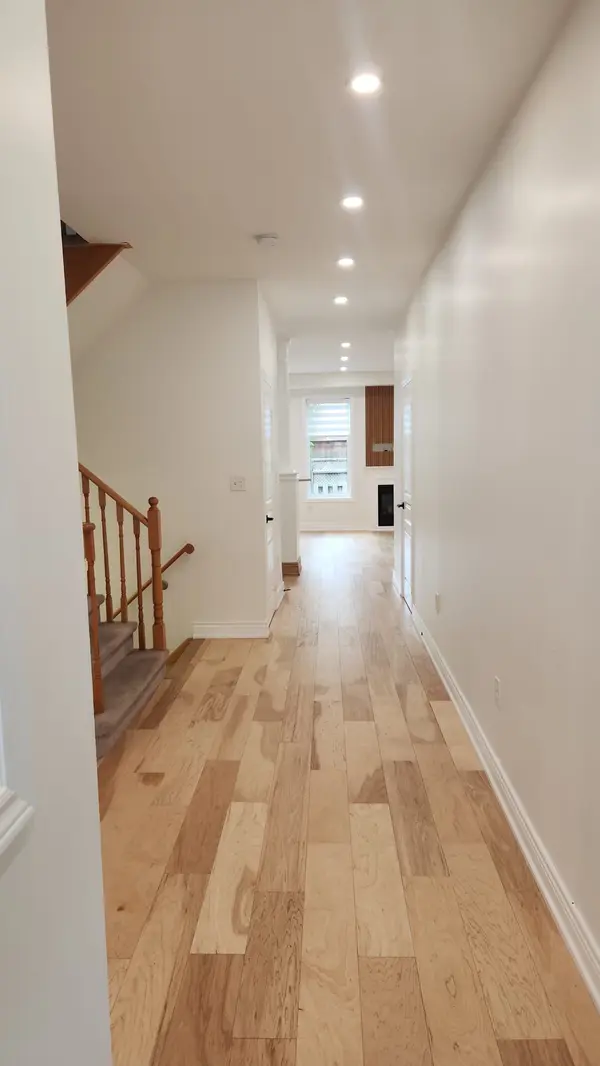 51 Waldron CRES #(Main), Richmond Hill, ON L4E 4A3