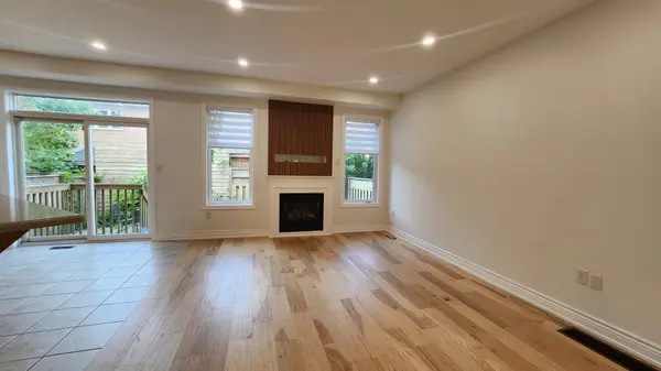 51 Waldron CRES #(Main), Richmond Hill, ON L4E 4A3