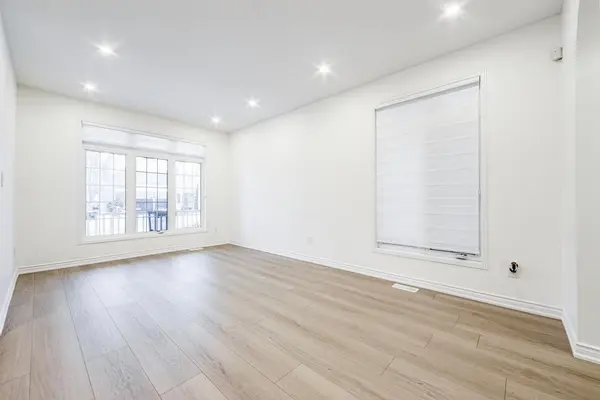 124 Alfred Paterson DR, Markham, ON L6E 1L5