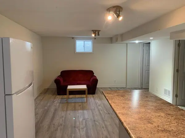 14 Guildwood DR #Bsmnt, Richmond Hill, ON L4C 8G8