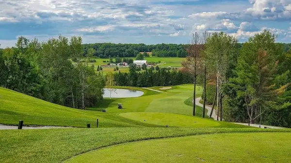 80 Horseshoe BLVD #406, Oro-medonte, ON L4M 4Y8