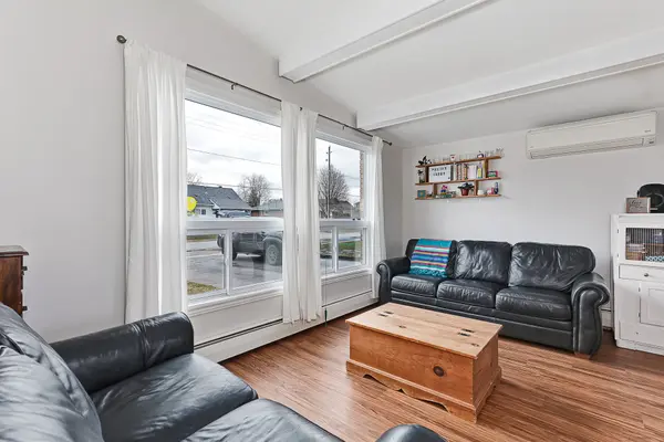 594 Oak ST, Collingwood, ON L9Y 2Z1