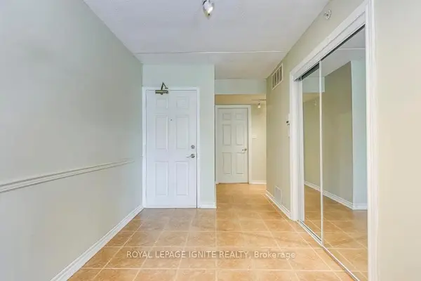 1820 Walkers Line #211, Burlington, ON L7M 4V4