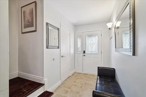 65 Greenwich CIR, Brampton, ON L6S 2E8