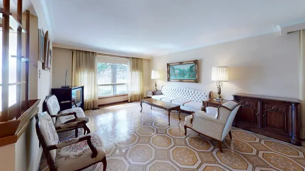 119 Brampton RD, Toronto W09, ON M9R 3K3