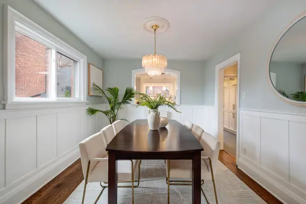 562 Indian RD, Toronto W02, ON M6P 2C2