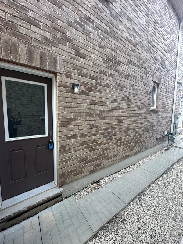 34 Ebury (LOWER) DR, Brampton, ON L6X 5M1