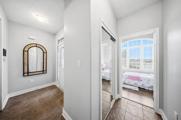 846 Savoline BLVD, Milton, ON L9T 0Z1