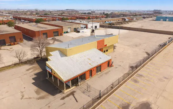 45 Wilkinson RD, Brampton, ON L6T 4X1