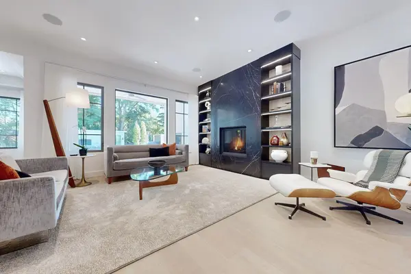 977 Gorton AVE, Burlington, ON L7T 1S6