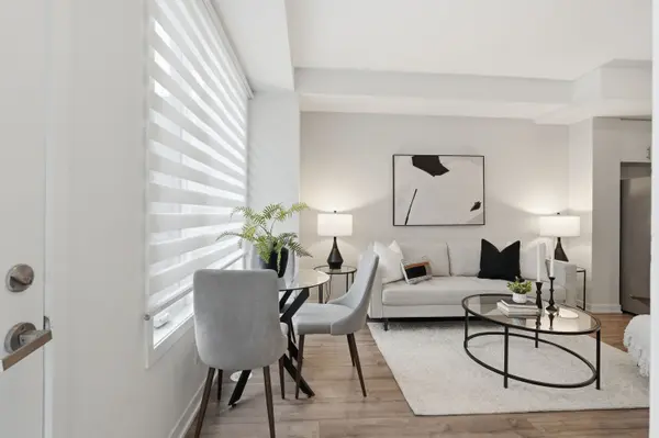 3425 Ridgeway DR #10, Mississauga, ON L5L 0B9