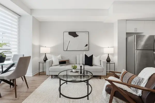 3425 Ridgeway DR #10, Mississauga, ON L5L 0B9