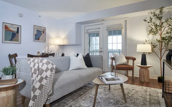 1431 Walker's Line #208, Burlington, ON L7M 4N9