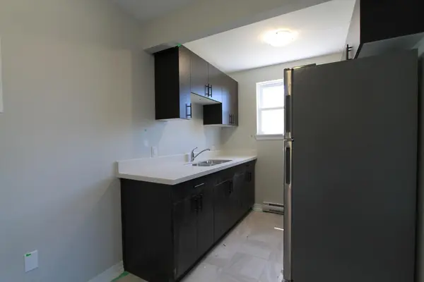 116 King Edward AVE #9, London South, ON N5Z 3T1