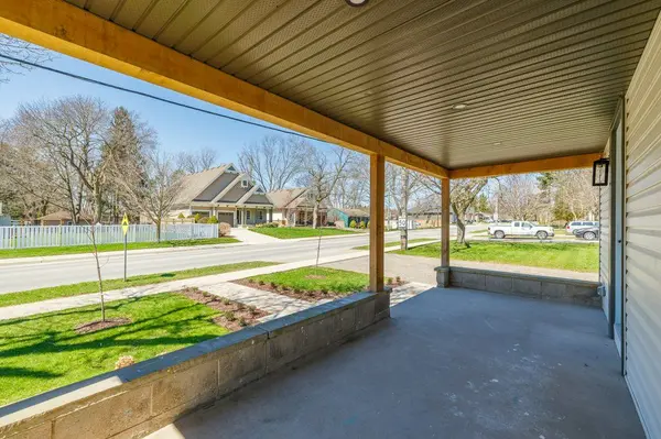 1105 Haist ST, Pelham, ON L0S 1E2