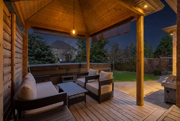 102 Kortright RD E, Guelph, ON N1G 0A5