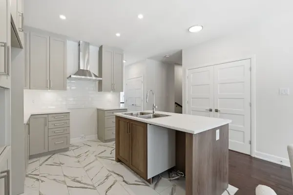 18 Hughes CIR, Casselman, ON K0A 1M0