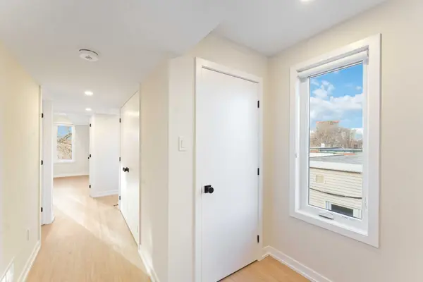 90 Elm ST, West Centre Town, ON K1R 6N3