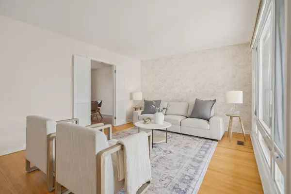 1294 Fernwood DR, Hunt Club - South Keys And Area, ON K1V 7J9