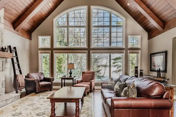 3876 Muskoka Rd 118 HWY W #Water's Edge W1, Muskoka Lakes, ON P0B 1J0