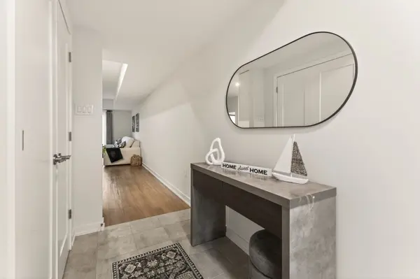 810 Roger Griffiths AVE #D, Kanata, ON K2S 3A9