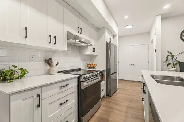 810 Roger Griffiths AVE #D, Kanata, ON K2S 3A9