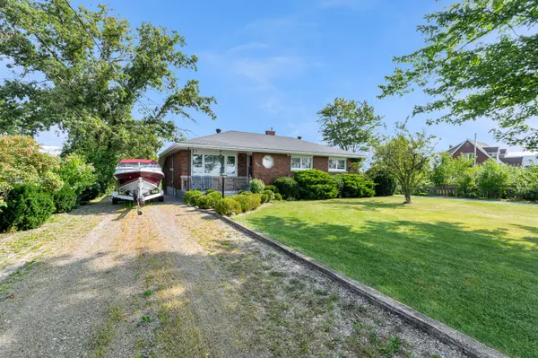 609 Green Mountain RD E, Hamilton, ON L8J 2Z7