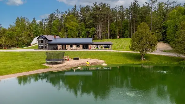 829 Peace RD, Kawartha Lakes, ON K0M 2L0